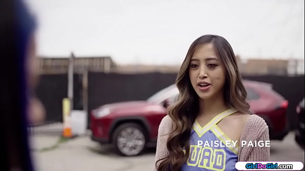 Asian cheerleader licks coed to shut up