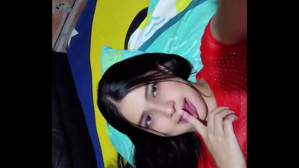 Mi madrastra se masturba, sin sexo desde hace tiempo