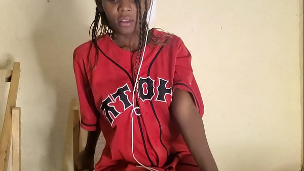 College teen fingering her self