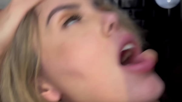 MY PERSONAL TRAINER STRETCH AND CREAMPIE MY PUSSY AFTER GYM