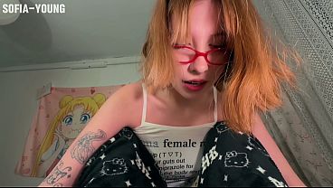 HORNY Glasses Babe Deepthroats Cock Like a Pro, Takes Rough Doggystyle Pounding in Her Wet Pussy & Explodes with a Massive Cum Load!